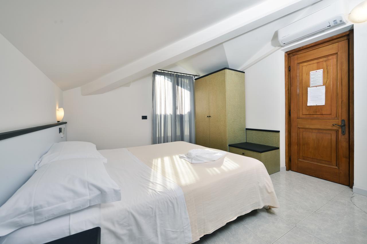 Garden Hotel 3*